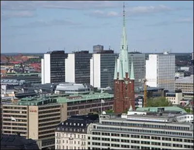 Économie : laquelle de ces entreprises n'a pas son siège à Stockholm ?
