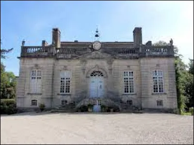 Je vous emmène à présent dans l'ex région Bourgogne, à la découverte du château de Beaumont-sur-Vingeanne. Nous serons dans le département ...