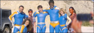 Lequel de ces films parodie les super-héros semblables aux Power Rangers ?
