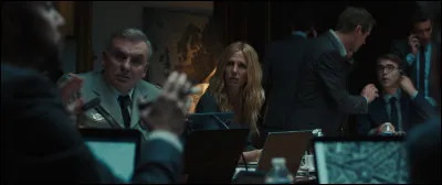 Cédric Jimenez raconte une traque policière survenu en 2015, pour laquelle il s'entoure de Dujardin, Kiberlain, Demoustier, Khoudri et Renier. Quel est ce film ?