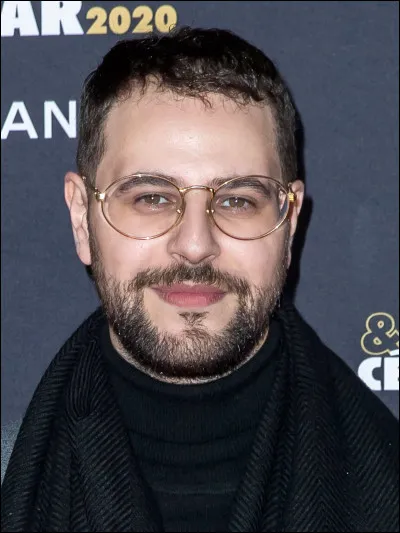 Comment s'appelle sa femme qui est également humoriste ?