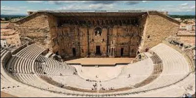 Voici l'un des plus beaux vestiges romains de la Provence, le...