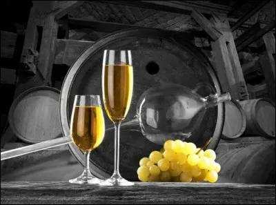 Quelle boisson accompagne le meurtre dans le titre d'un roman d'Agatha Christie ?