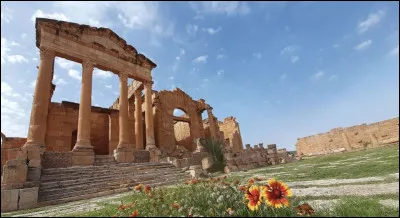 Dans quel pays est située la ville de Kairouan ?