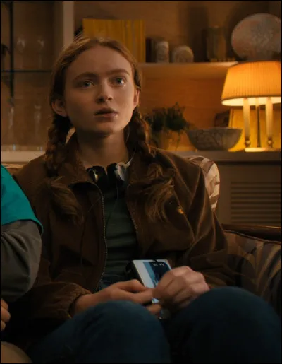 Comment s'appelle le demi-frère de Max ?