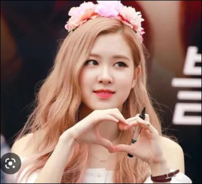 Comment s'appelle-t-elle ?