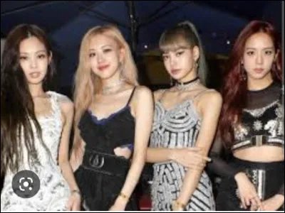 Quel âge a Jennie ?