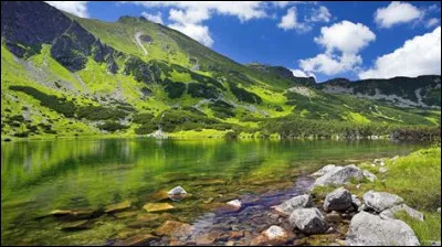 En quelle année le royaume de Pologne a-t-il été fondé ?