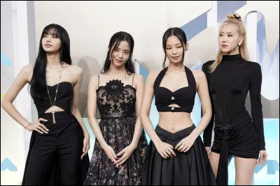 En quelle année le groupe Blackpink a-t-il fait ses débuts ?