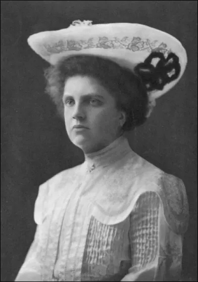 En quelle année Germana de Habsbourg-Toscane effectue-t-elle une déclaration de renonciation à ses droits d'archiduchesse afin de pouvoir continuer à résider en Autriche ?