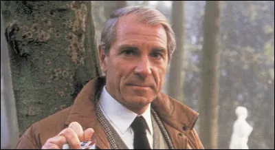 Quel est cet acteur connu pour son humour caustique dans les films de Claude Chabrol ?