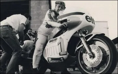 Qui est ce comique au grand cur qui laissait chez lui des billets de 100 francs dans une jarre pour ceux qui étaient dans la dèche ?