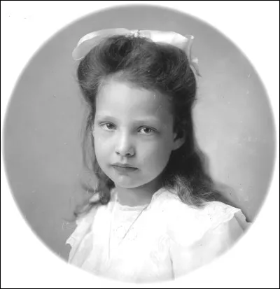 Comment s'appelle l'unique fille et unique enfant d'Hélène de Habsbourg-Toscane ?