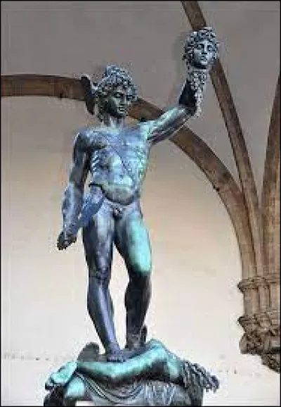 Fils de Zeus et de Danaé, il tue la Gorgone Méduse puis délivre Andromède d'un monstre marin et l'épouse.