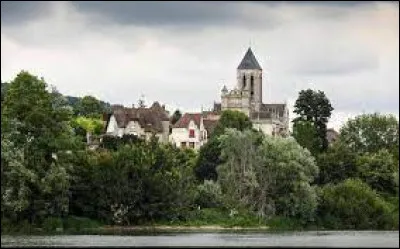 Quel peintre s'installa à Vétheuil en 1879 ?