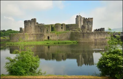 Quelle est cette ville ?Indice : elle est la capitale du pays.