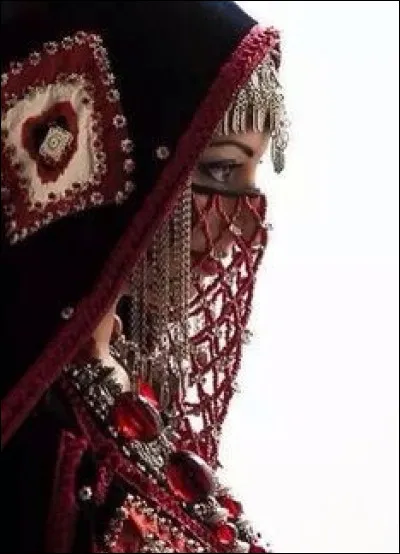 Alexandre le Grand succomba par la sensualité de cette fille de satrape de Sogdiane lors d'une danse. Qui est-elle ?