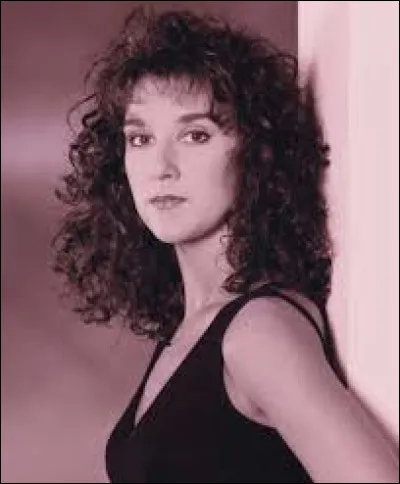 Avec qui partage-t-elle le duo "Sous le vent" ?