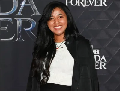 Complète les paroles de la chanson "De là-haut" interprétée par Anisha : 
"Oui, de là-haut, qu'importe le prix
Quand m'emportent mes envies
Je te cherche et je te suis".