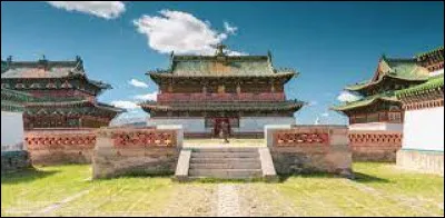 En 1203, sous le règne de Genghis Khan, quelle est la capitale de l'Empire mongol ?