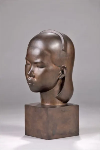 En quelle matière est faite cette sculpture ?