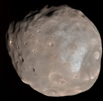 À quelle planète appartient Phobos ?