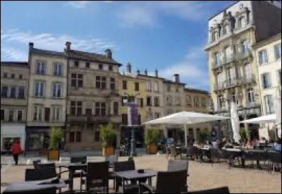 Les habitants d'Épinal (Vosges) sont des ...