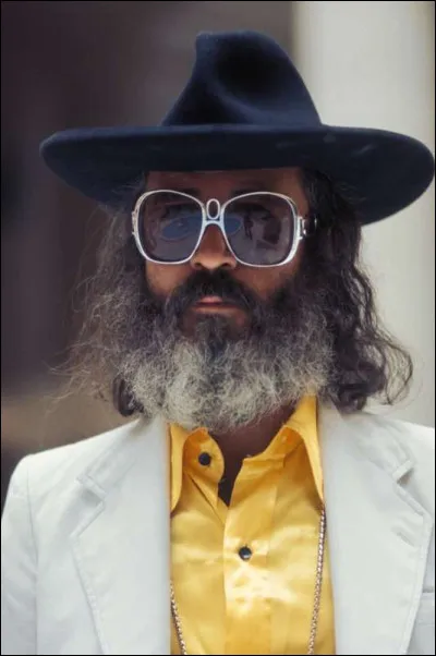 Quel faussaire fantasque a inspiré Hergé pour son album inachevé "Tintin et l'Alph-Art", dont l'intrigue a pour trame le trafic de faux tableaux ?