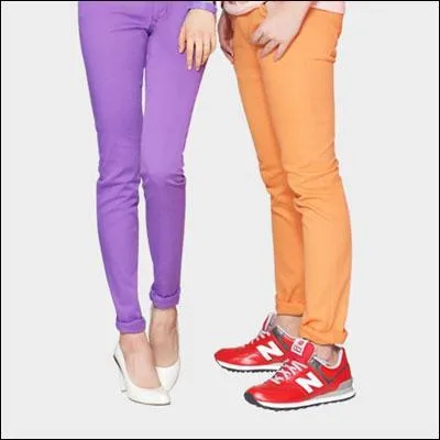 A qui sont ces jambes ?