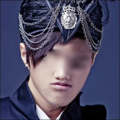 Qui est ce charmant jeune homme ?