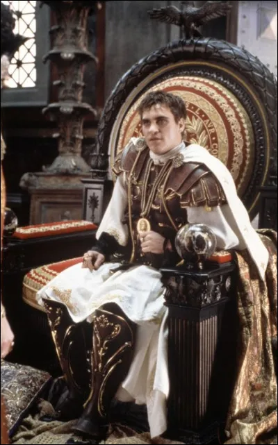 Dans "Gladiator", quel empereur est incarné par Joaquin Phoenix ?