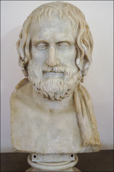 Ainsi commence la tragédie ..., créée en -431. Médée, trahie par l'homme pour qui elle a tout quitté, n'est pas femme à se laisser piétiner... Si vous voulez un peu lire, voici un extrait du prologue. Médée parle.

''J'ai reçu, malheureuse, j'ai reçu le coup,
et j'ai de quoi gémir. Enfants maudits 
d'une mère qui n'est plus rien que haine,
puissiez-vous périr avec votre père
et toute la maison s'écrouler.''