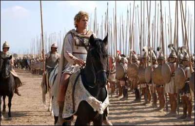 Dans "Alexandre", film sorti en 2004, quel acteur est Alexandre ?