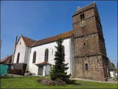 Vous avez sur cette image l'église Saints-Vincent-et-Anastase, à Schwenheim. Village de l'aire d'attraction Strasbourgeoise, il se situe dans le département ...