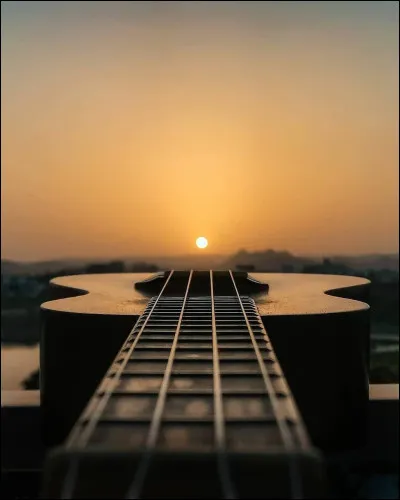 Qui chantait "Walking on the Moon" ?