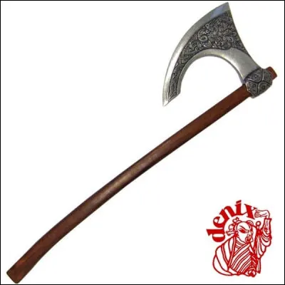 Par quel peuple était utilisée cette réplique de hache de guerre ?