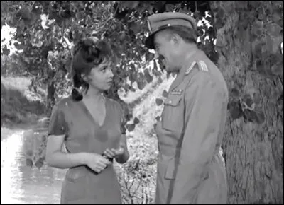 À qui donne-t-elle la réplique dans le film "Pain, Amour et Jalousie" de 1953 ?