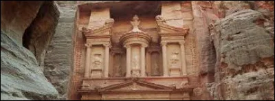 Quel héros pouvez-vous associer au film "Les Aventuriers de l'arche perdue" ?