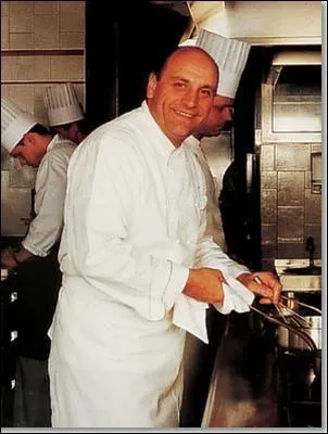 3 toiles au Michelin et 19/20 au Gault et Millau, c'est Bernard ...