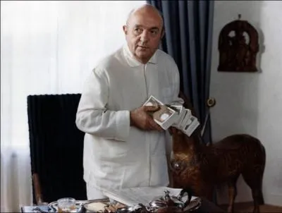 Un jour Javert dans 'Les Misrables', un autre Raoul Volfoni dans 'Les Tontons Flingueurs', c'est Bernard ...