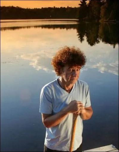 Cet artiste 'reviendra  Montral' malgr qu'il ait donn la rplique  une cloche nomme Miou-Miou, c'est Robert ...