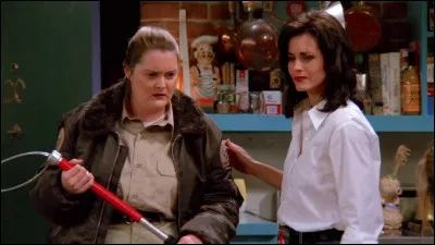 Épisode 19 : Celui qui a perdu son singe
Qui se trouve être la femme des services vétérinaires chargée de retrouver Marcel ?