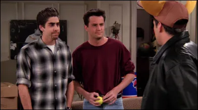 Épisode 17 : Celui qui remplace celui qui part.
Où Chandler a-t-il rencontré Eddie, son nouveau colocataire ?