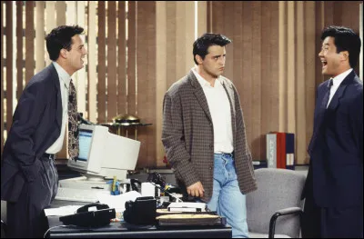 Épisode 23 : Celui qui attrape la varicelle.
Quel poste Chandler obtient-il à Joey au sein de son entreprise ?