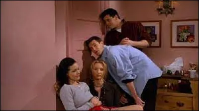 Épisode 16 : ''Celui qui a survécu au lendemain.'' 
Qui apprend à Rachel que Ross a passé la nuit avec une autre ?