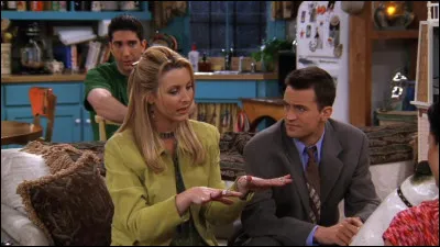 Épisode 20 : ''Celui qui courait deux lièvres.'' 
De quoi Monica hérite-t-elle de sa tante et qui fait sa joie et celle de Phoebe ?