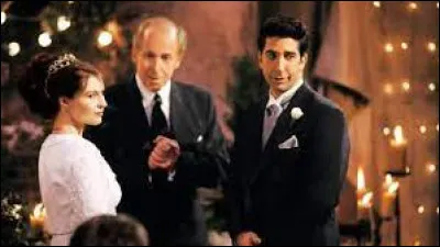 Épisode 24 : Celui qui se marie (partie 2).
Dans quel endroit se déroule le mariage d'Emily et de Ross ?