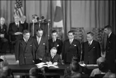 Ce traité a été signé le 8 septembre 1951 entre le Japon et les vainqueurs de la seconde guerre mondiale : le Japon renonce à la Corée, à Formose, à Sakhaline et aux Kouriles. Où ce traité a-t-il été signé ?