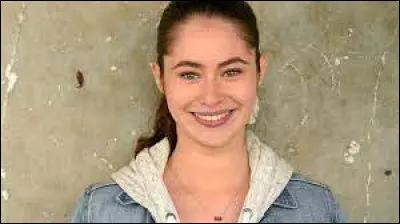 Qui interprète le rôle de Salomé de la saison 1 à la saison 5 ?