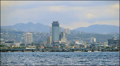 De quel pays Davao et Cebu sont-elles les plus importantes villes après la capitale ?